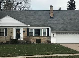 19112 Coffinberry Blvd, Fairview Park, OH 44126