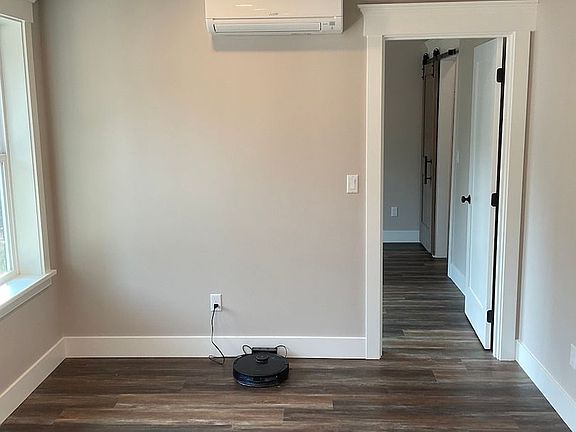 2nd image of 7423 132nd Ave NE Unit C