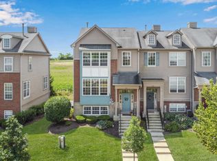 279 Station Park Cir #279, Grayslake, IL 60030