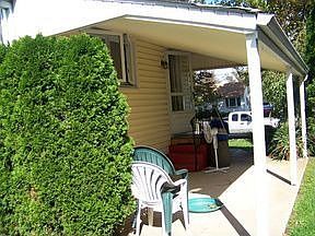 3rd image of 418 Anderson Ave