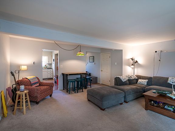2nd image of 140 Haverford Cir