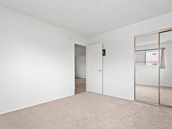 5th image of 1236 W Gardena Blvd #F