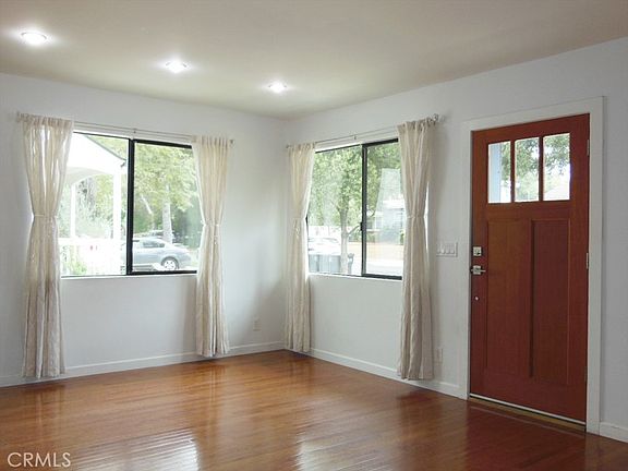 4th image of 1742 El Rito Ave