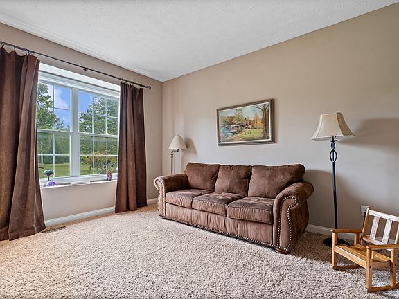 5th image of 20429 Riverwood Ave