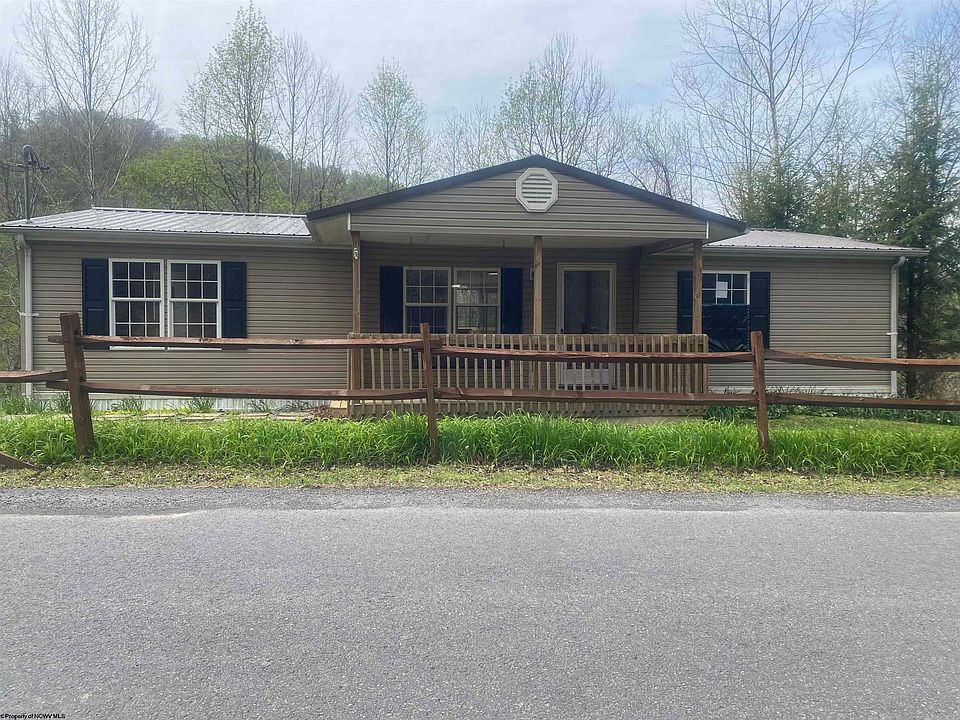1st image of 945 Pine Grove Rd