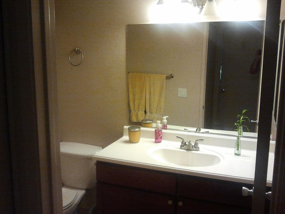 2nd image of 3357 N Country Club Rd