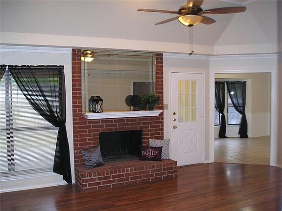 3rd image of 504 Baylor Dr