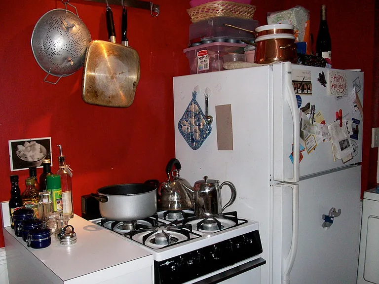 48 Burnside Ave #3 — Photo 3