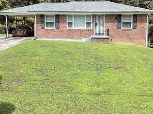 136 Oakcliff Ct NW, Atlanta, GA 30331