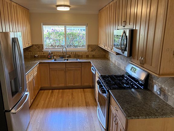 3rd image of 1014 Jones Ct