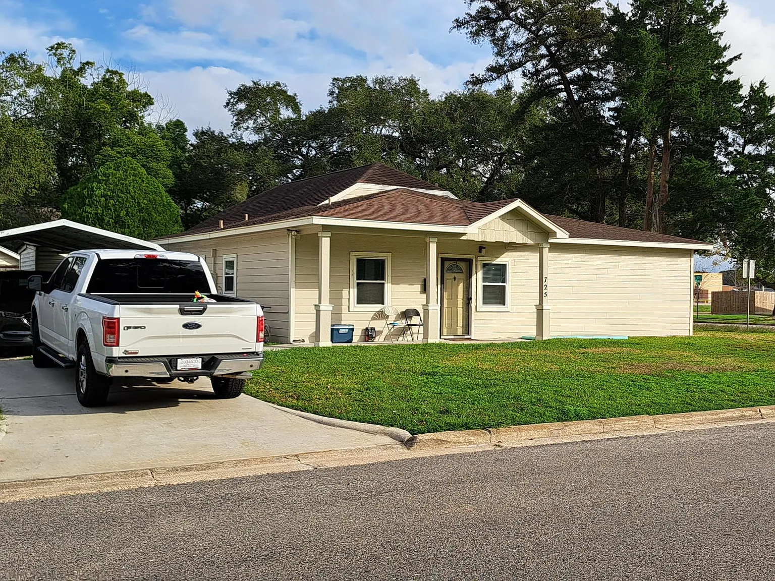 2 bed, 1000 sqft, $1,295 — Photo 2
