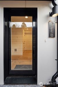 528 B N 72nd Street, Seattle, WA, 98103