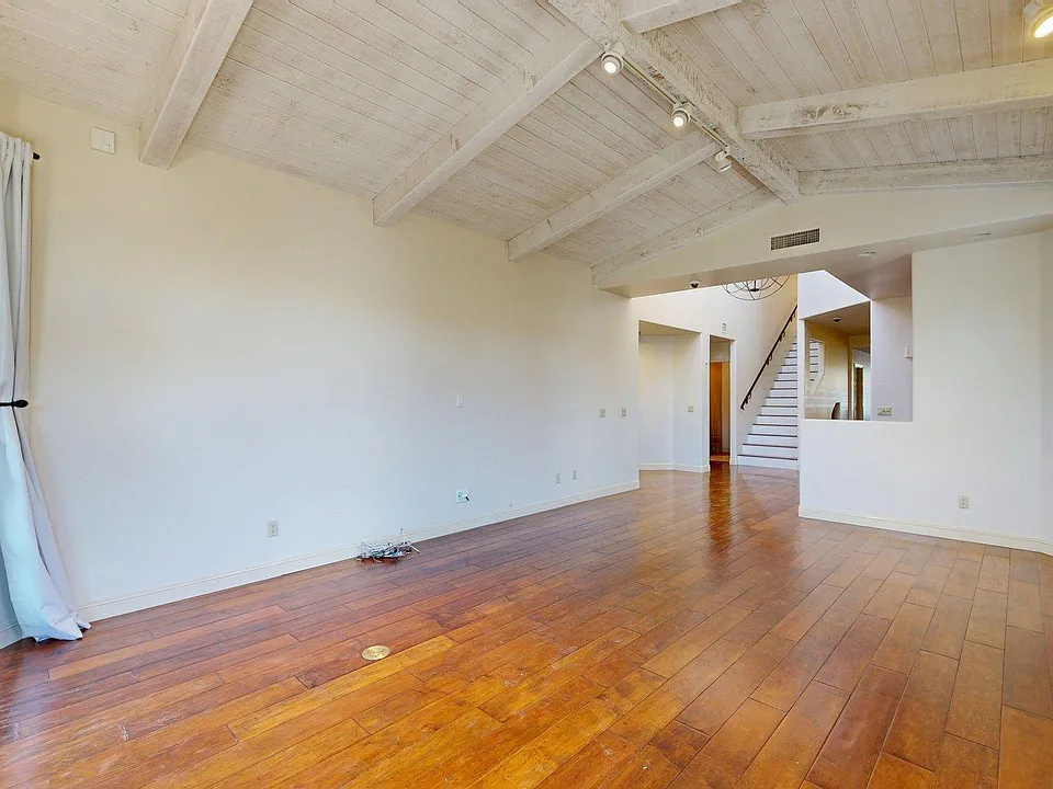 8100 E Camelback Rd #39