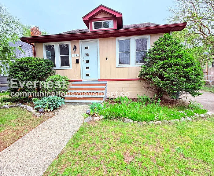 1557 Leroy St — Photo 1