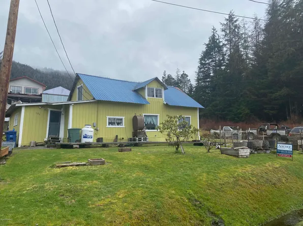 105 Scow Bay Loop Rd, Petersburg, AK 99833