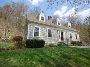 126 Ridgebury Rd, Ridgefield, CT 06877