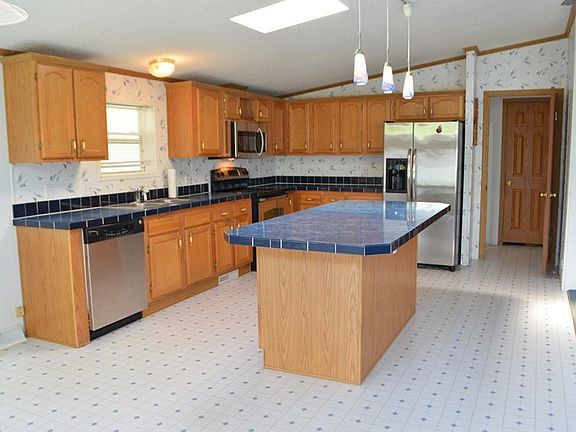 5th image of 212 Pleasant View Ln