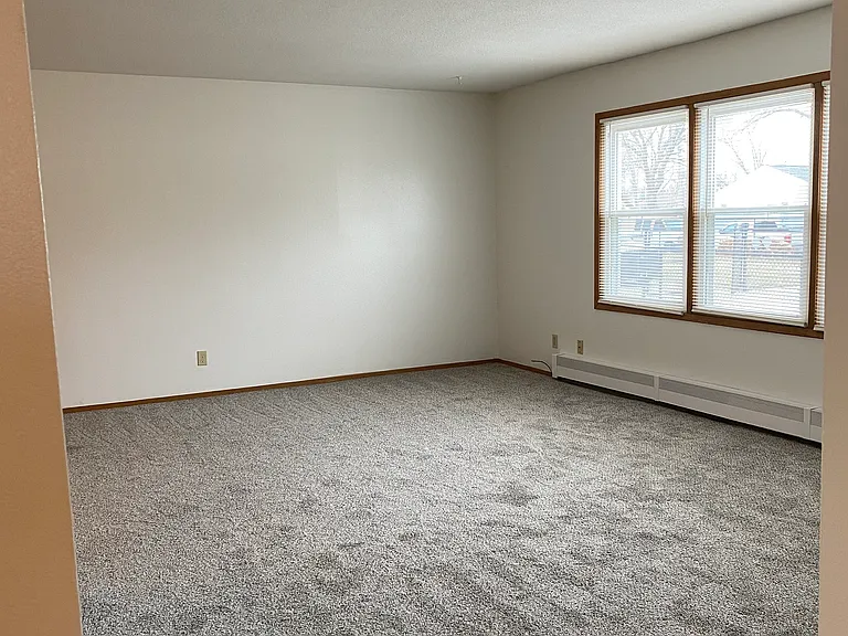 401 SW Elm St #1 — Photo 5