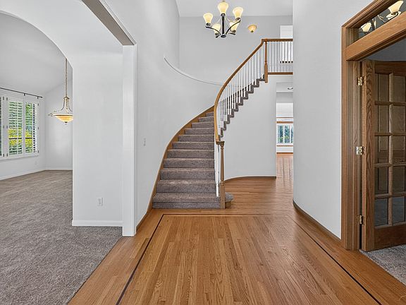 3rd image of 507 Woodfern Ct