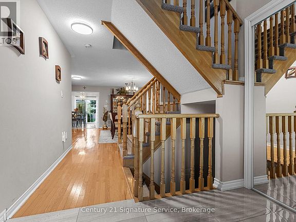 4th image of 62 Penbridge Cir