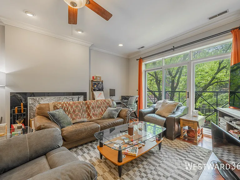 1924 W Diversey Pkwy #2-E — Photo 4
