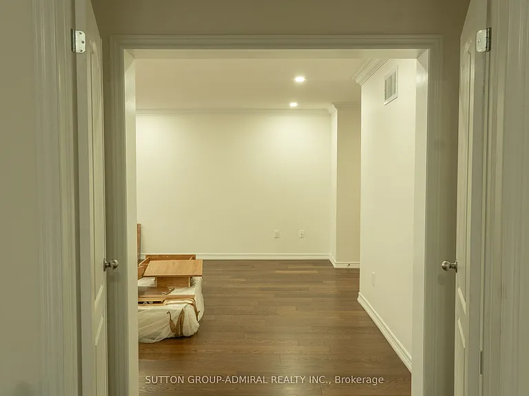 29 Wendelyn Dr #MAIN 2ND FLOOR — Photo 26