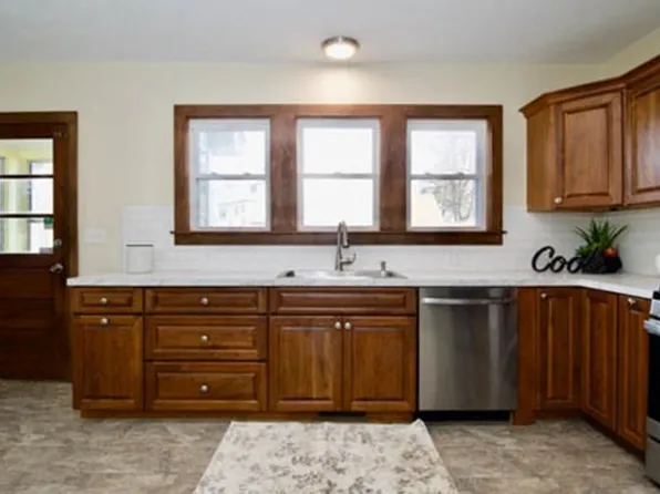 775 White St, Springfield, MA 01108