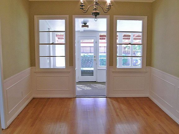 4th image of 2452 Washington Ave