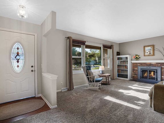 3rd image of 6161 Belrick Ct NE