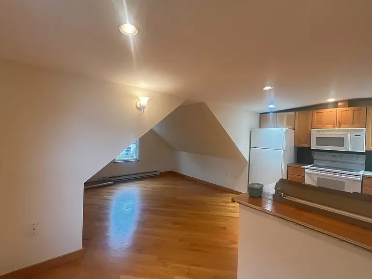 229 Hurley St #3 — Photo 10