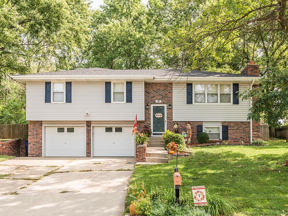 1st image of 121 Valley View Dr