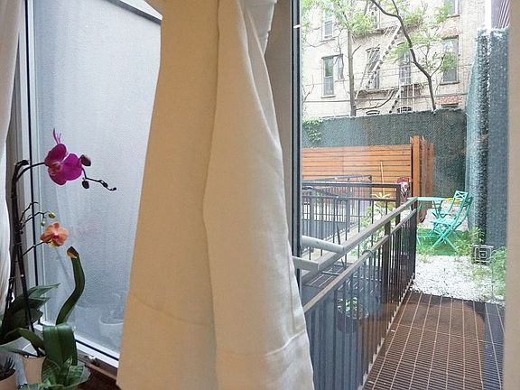 3rd image of 172 Meserole St #1F