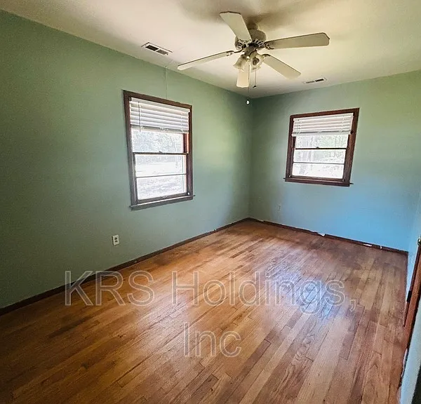 1740 Bickerstaff Rd — Photo 5