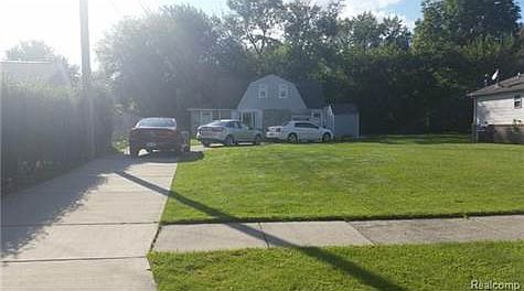 2nd image of 6384 Glenis St