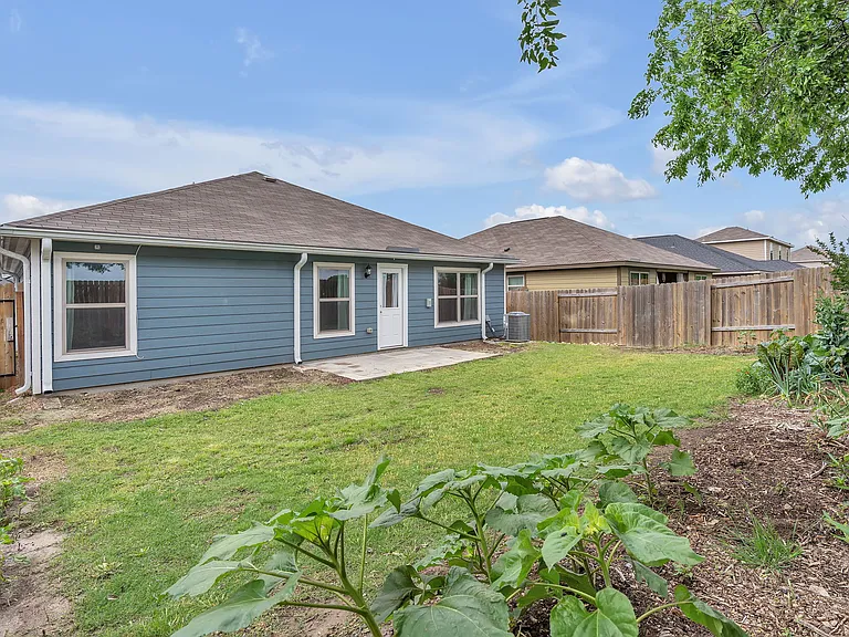 4536 Skipador Dr — Photo 14