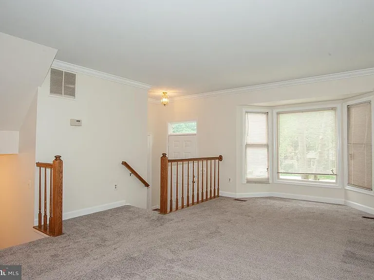 6071 Joust Ln — Photo 2