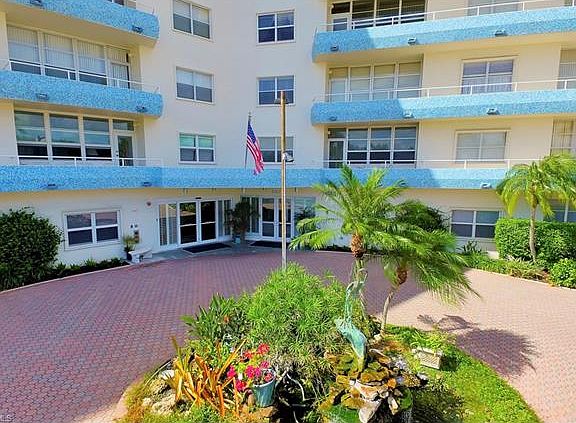 2nd image of 220 Seaview Ct APT 103