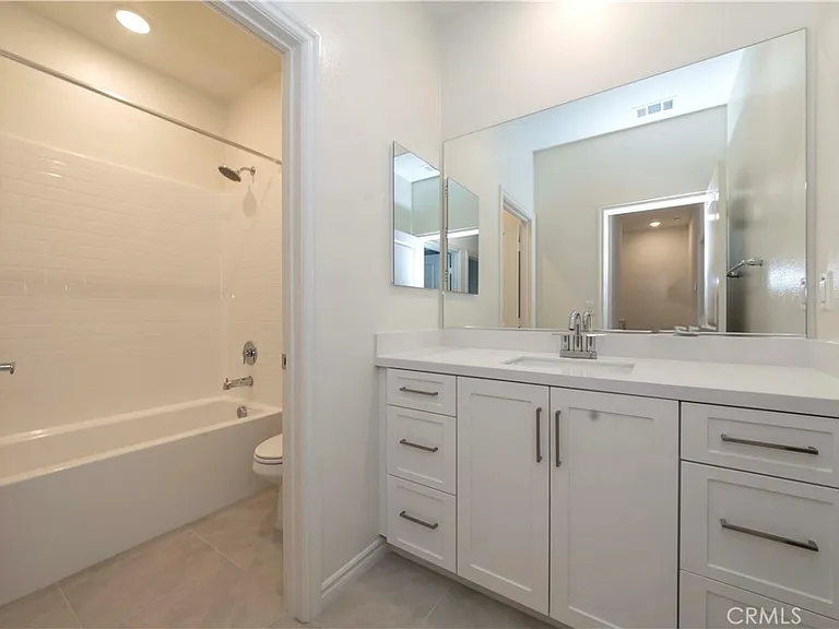 11502 Artesia — Photo 24