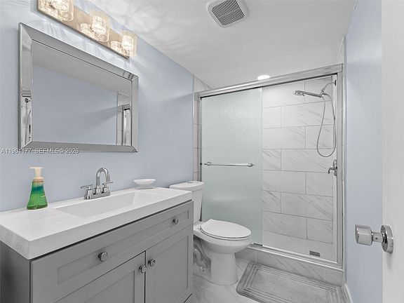 3rd image of 2601 NE 3rd Ct #4030