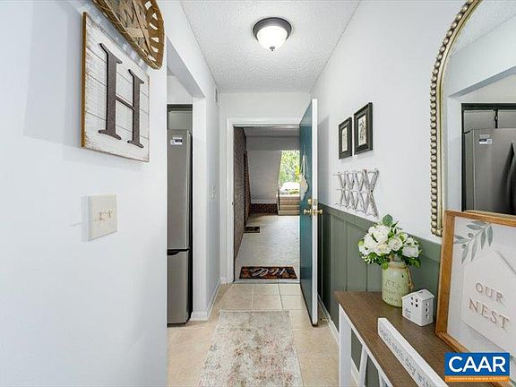 2nd image of 136 Green Turtle Ln APT 3