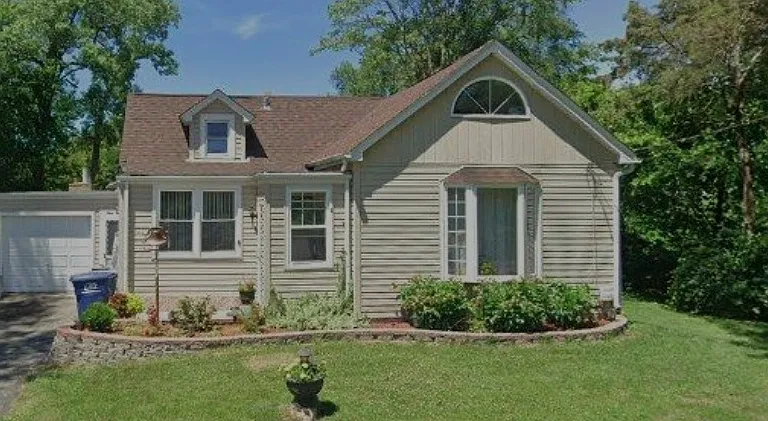 428 Edward Ct — Photo 1