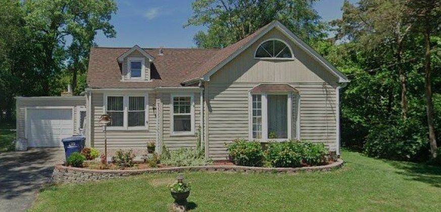 1st image of 428 Edward Ct