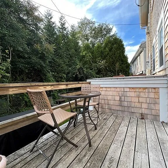 19 Pell St — Photo 24