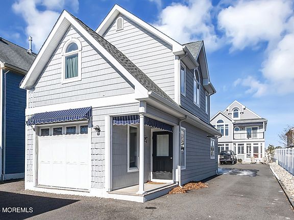 3rd image of 470 Princeton Avenue