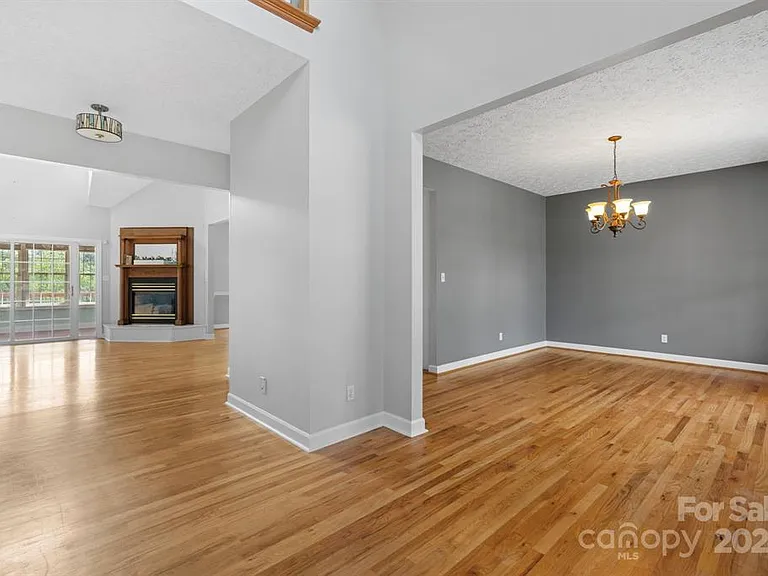 113 Caldonia Dr — Photo 11