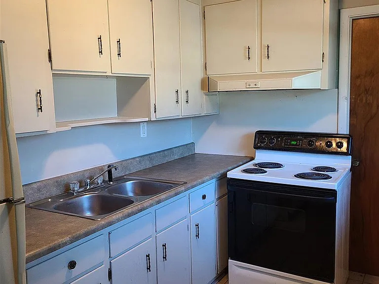 7758 Kipling St — Photo 2