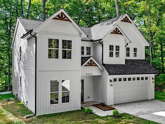 3rd image of 4926 Leinbach Dr