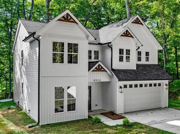 4926 Leinbach Dr, Winston Salem, NC 27106