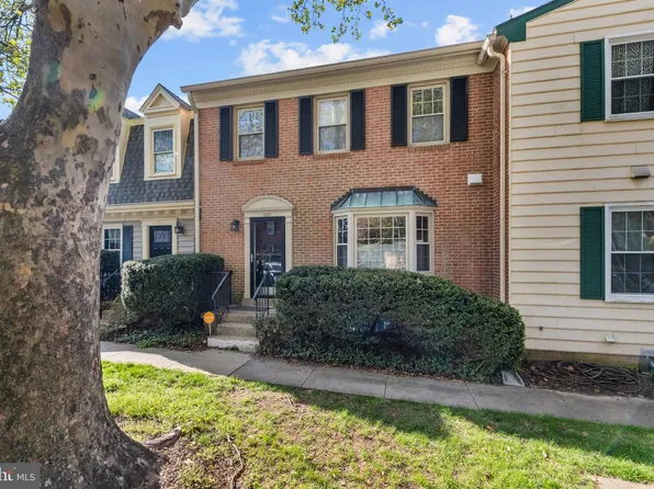1002 Jennifer Ln, Falls Church, VA 22046