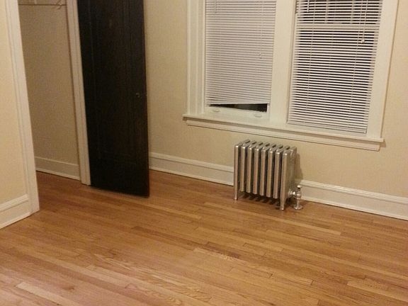 4th image of 5042 N Wolcott Ave APT 2a